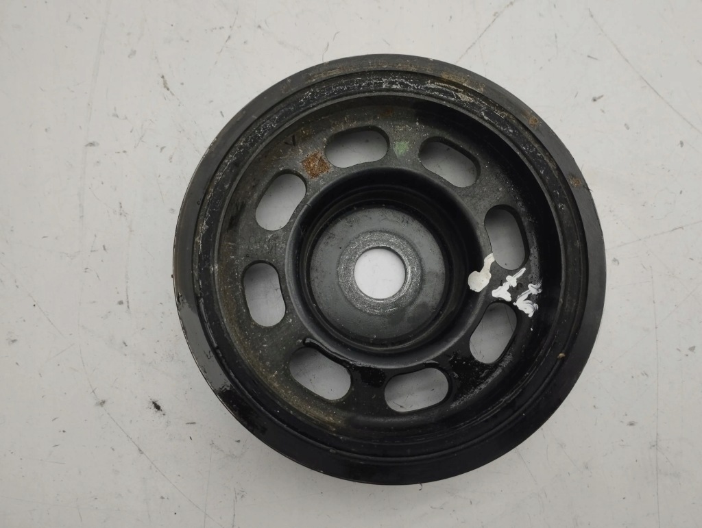 Audi q3 f3 2019 шків насоса води в Україні