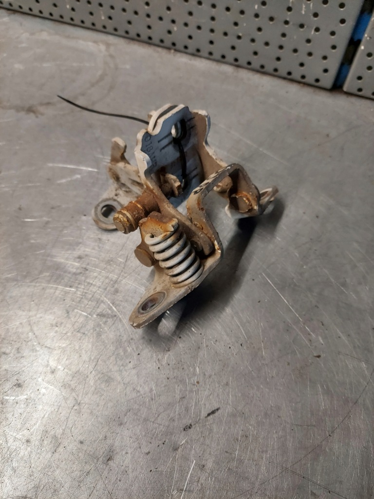 фото №2, Journey freemont 08-20r петлі двері правий перед