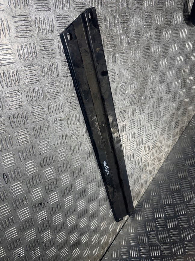 фото №1, Mercedes gt amg w190 молдинг a1906163100