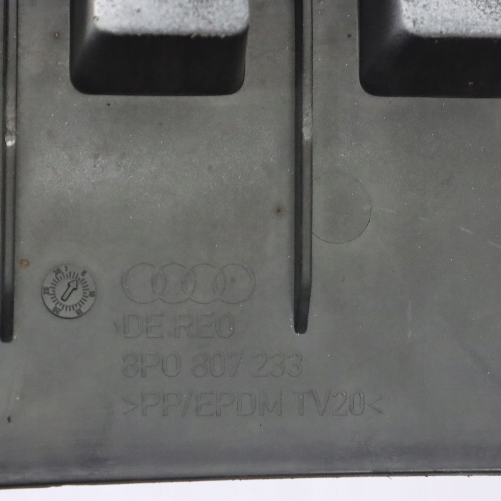 фото №12, Audi a3 e 104 бампер спойлер передний нижний диффузор защита 8p0807233