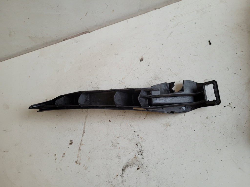 фото №1, Porsche cayenne 7p5 3,6 направляющая лампы фара правый перед оригинал