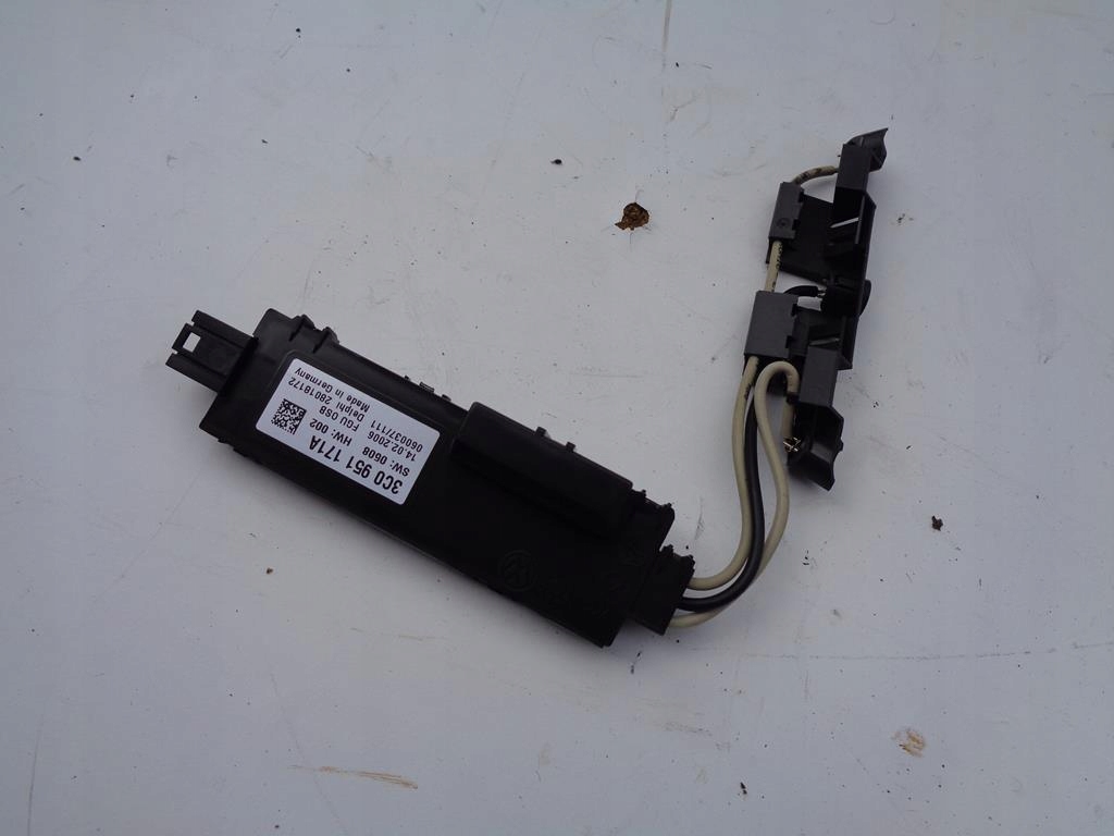 Купити Датчик руху 3c0951171a vw passat b6
