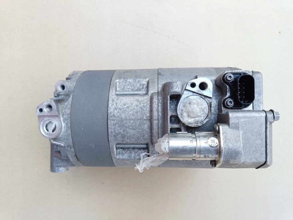 Компресор компресор насос кондиціонера bmw g20 g21 g22 g26 g01 2.0h 9496109 в Україні