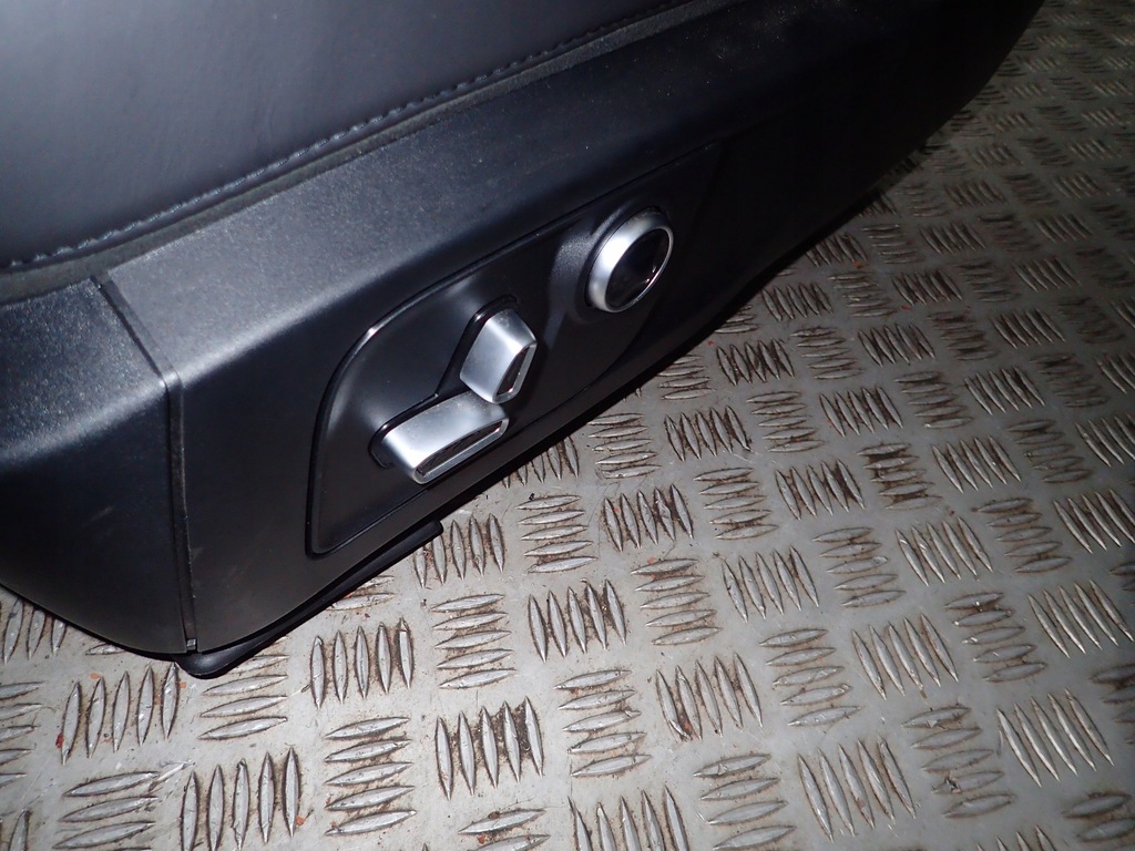 фото №14, Maserati levante сидіння оббивка шкіра обшивки тунель підігрів вентильовані n16