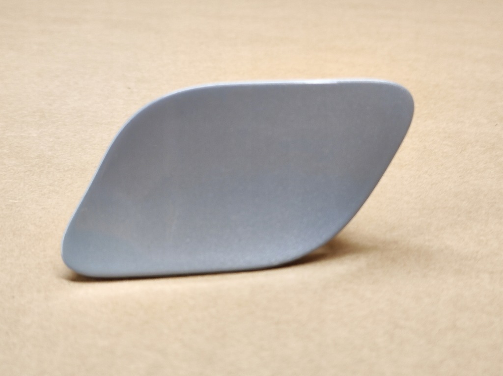 Купить Левая заглушка распылителя бампера xc40 цвет 729