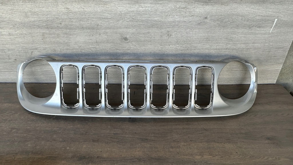 фото №1, Jeep renegade решётка радиатора решётка радиатора 735587825