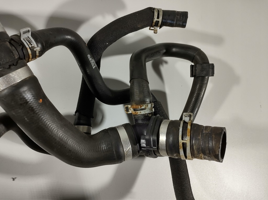 фото №13, Volvo v70 2.0 d4 15r- wąż шланг wody