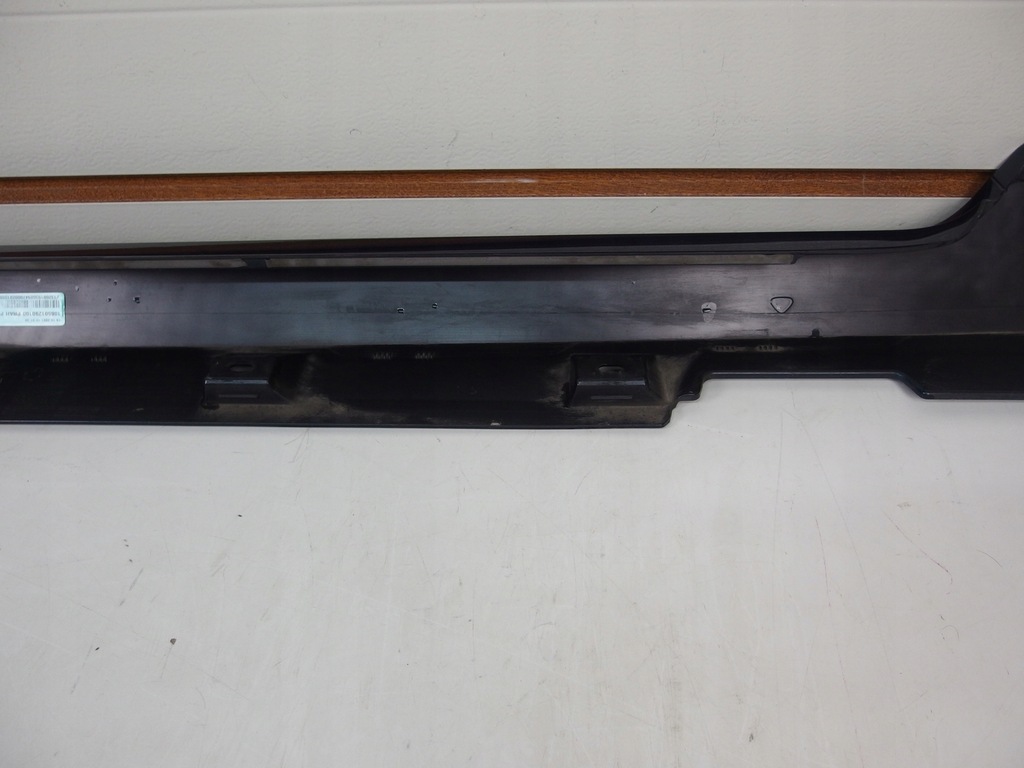 фото №9, Молдинг порог правая vw passat b8 3g0