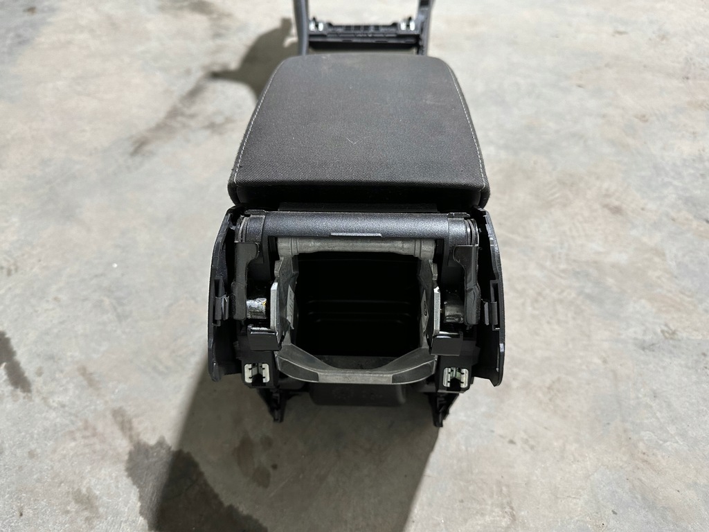 фото №5, Vw golf vii тунель підлокітник europa