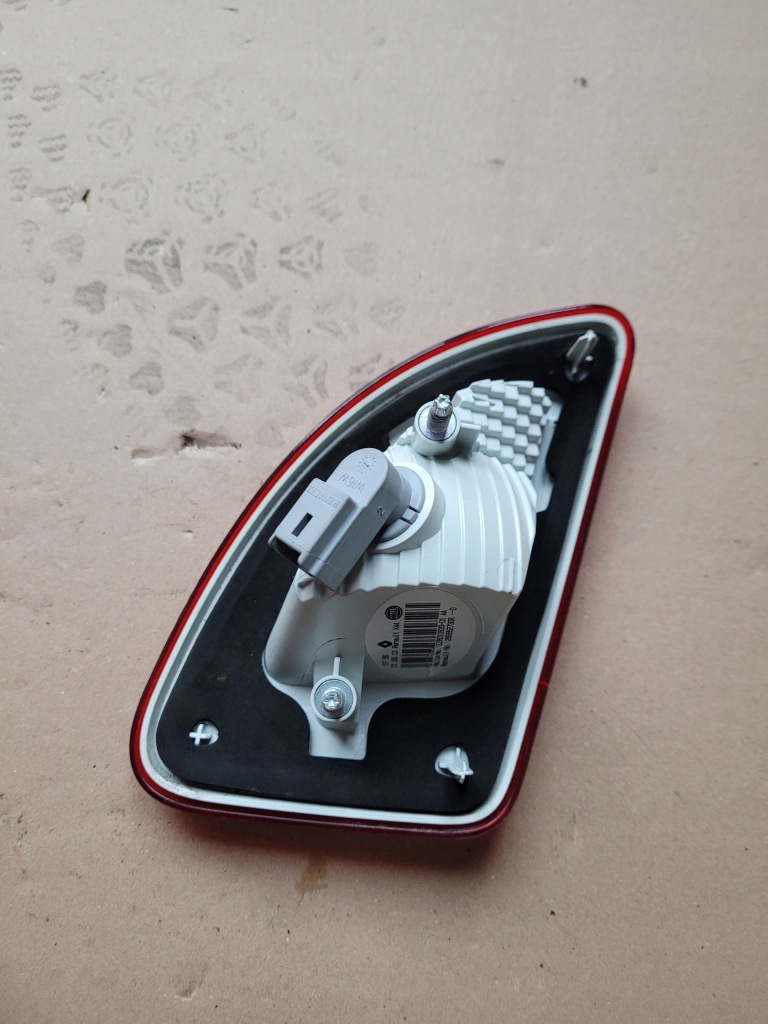 фото №4, Лампа задняя задняя левая renault twingo iii 3 w крышка