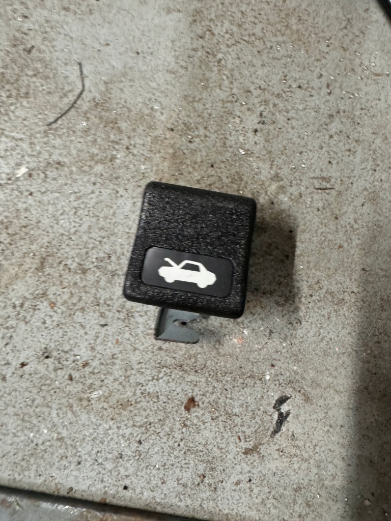 Купити Peugeot 108 ручка ручка відкривання капот