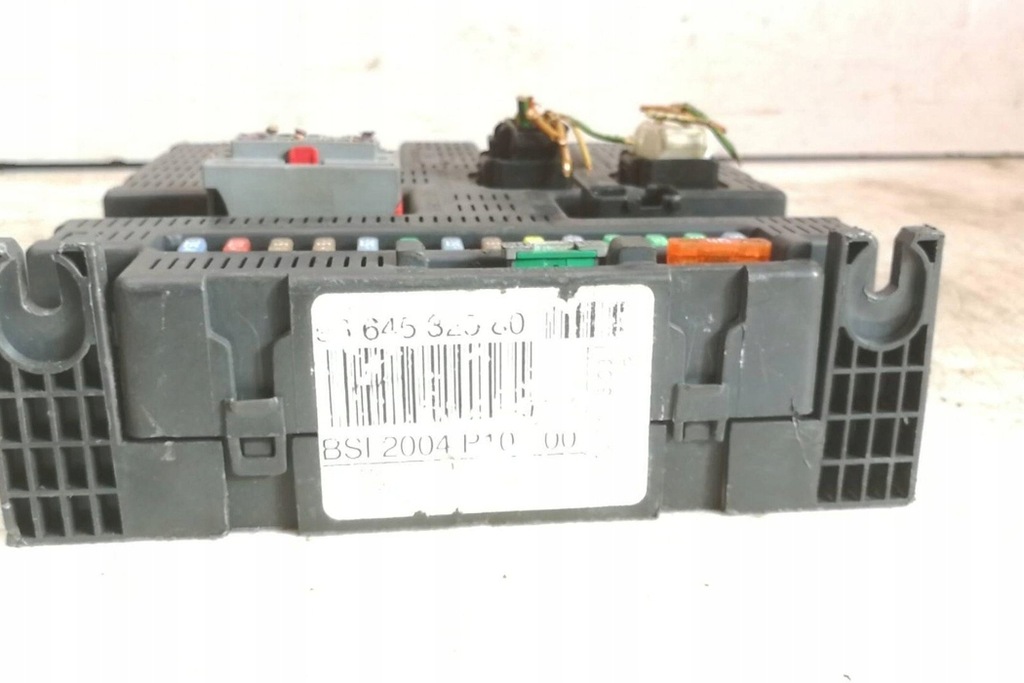 фото №7, Коробка предохранителей citroën c5 ii rc_ 9664532580 1.4l дизель 80kw 2003