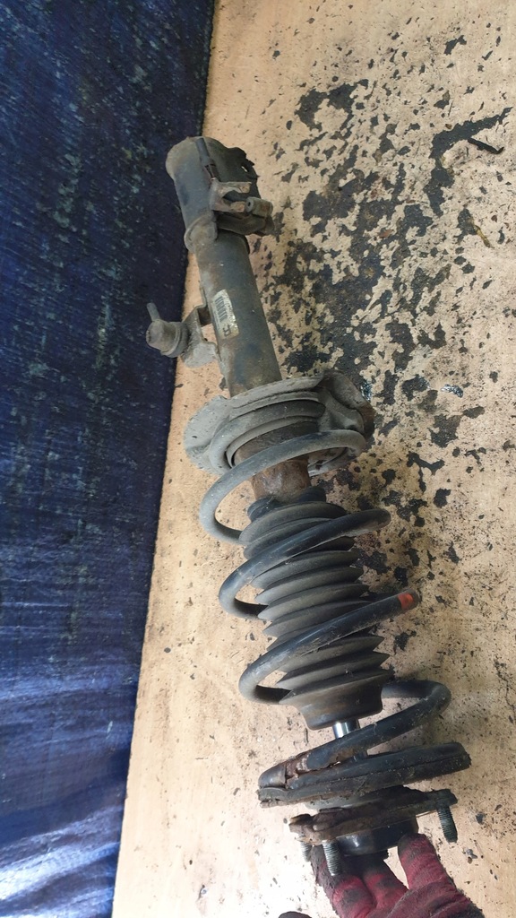 фото №1, Mazda tribute i 3.0 v6 mcperson правый перед передний