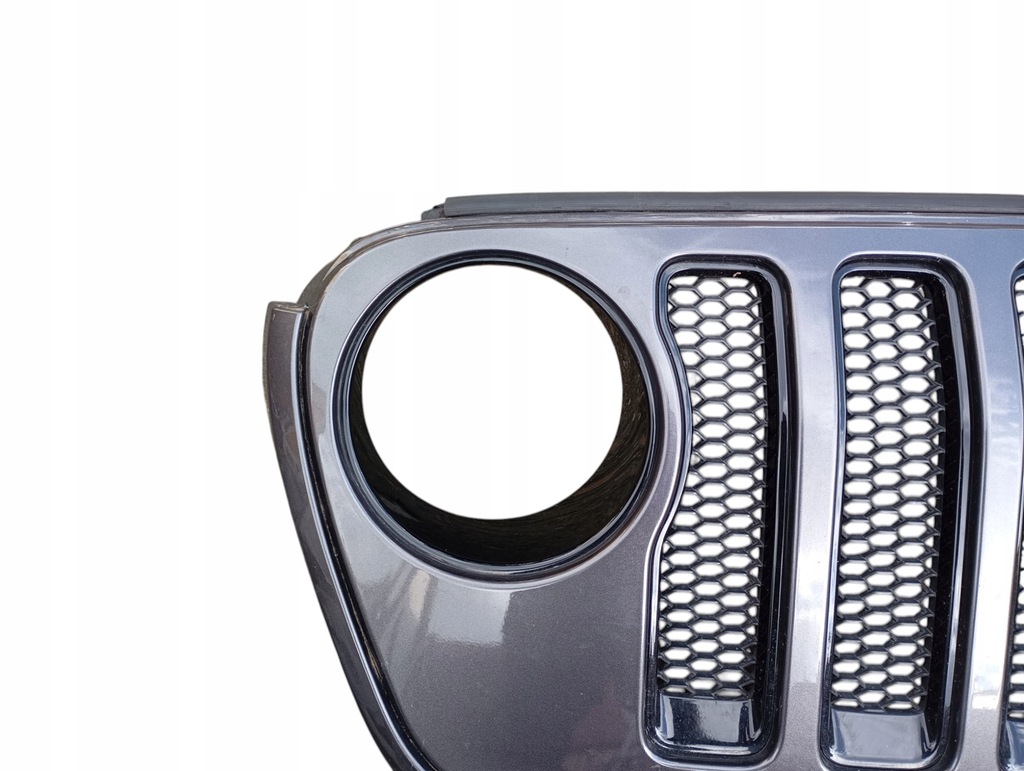 фото №2, Решётка радиатора решётка радиатора jeep wrangler jl sahara bardzo хороший