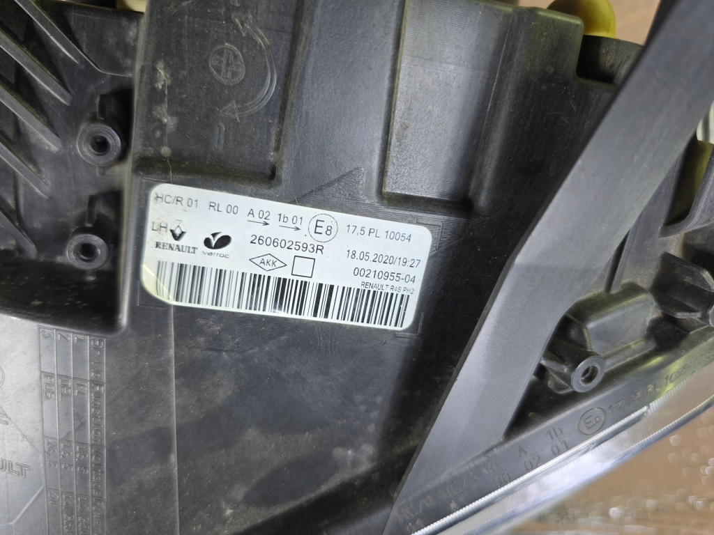 Renault twingo 3 3 рестайлинг  фара перед передняя левая led 260602593r Недорого