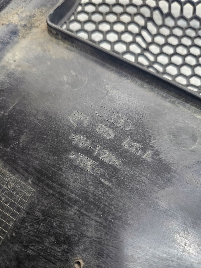 фото №9, Жабо пластиковый audi a3 8p lift 8p1819415a