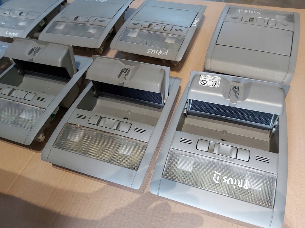 фото №5, Toyota prius ii лампа потолочный салона