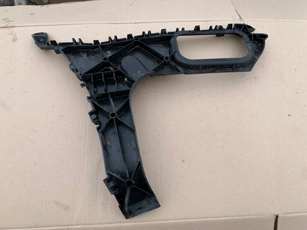 фото №1, Направляющая бампера задняя левый audi q7 4l0807453a хороший оригинал