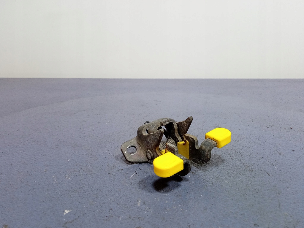 фото №1, Fiat doblo ii combo d ограничитель правый дверь багажника