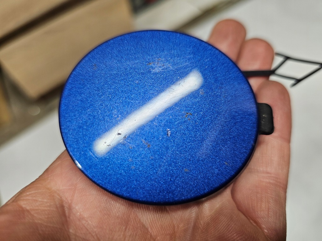 фото №3, Volkswagen t-roc заглушка фаркоп бампера перед 2ga807241m