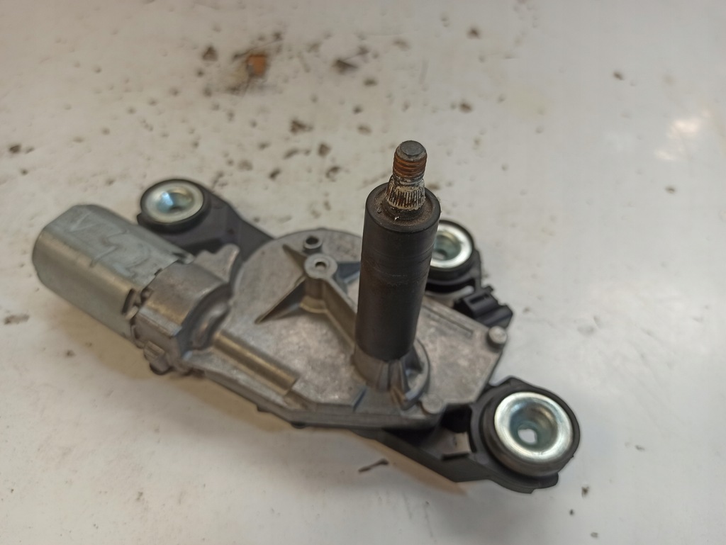 фото №11, Volvo v40 ii 2 моторчик дворники задняя задний 0390201884