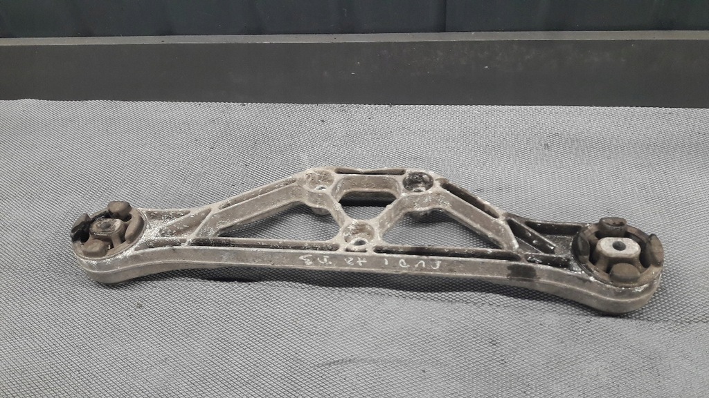 фото №1, 4e0599285 опора мост audi a8