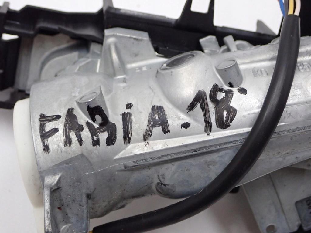 фото №12, Замок запалювання 2x ключ europa комплект 1k0905851 skoda fabia iii 6v 18r
