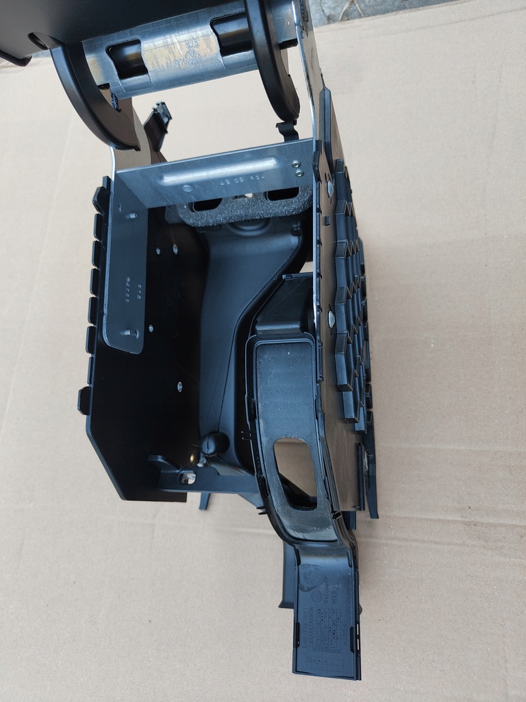 фото №6, Підлокітник велюр vw golf vi 6 plus 09-13r