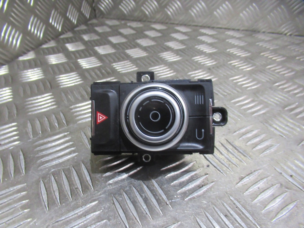 фото №1, Панель idrive maserati levante 670087463