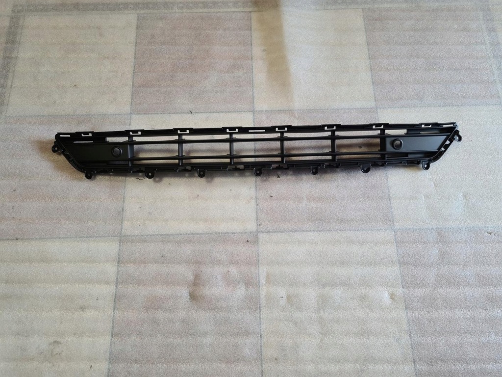 Купить Volvo xc40 2018 - rok решётка бампера перед pdc 31449342