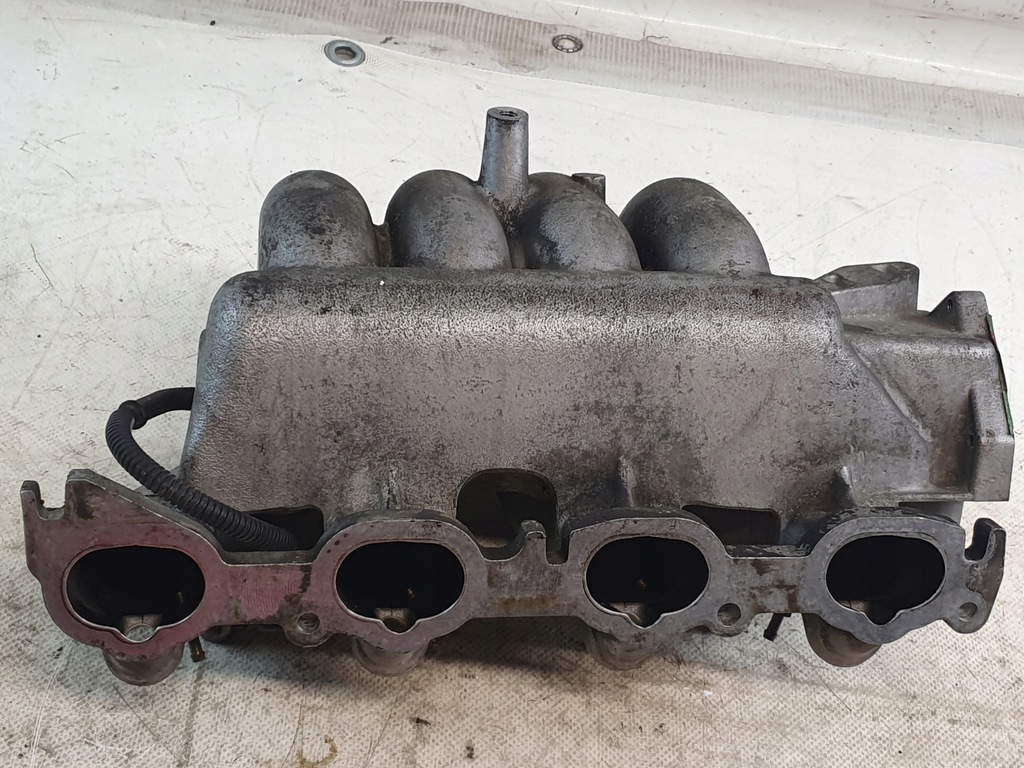 фото №10, Колектор всмоктуючий volvo s40 v40 i 1.8b 85kw 96r lpg