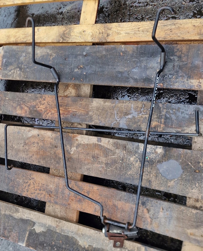 фото №1, Кронштейн колеса запасного dacia logan i 1 04-