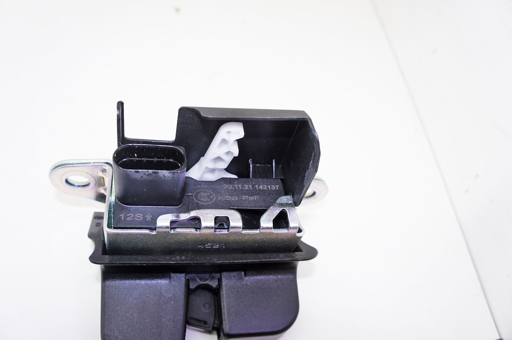 фото №5, Nr275 skoda fabia iv 21- замок засов крышки kpl