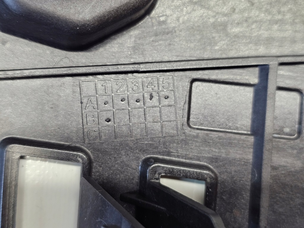 фото №10, Напрямна бампера правий кронштейн кронштейн polestar ii 2 2020 - перед