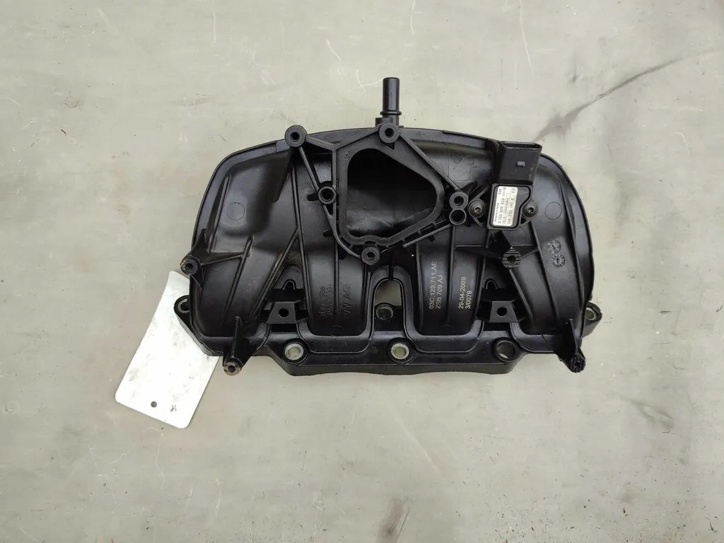 фото №1, Колектор всмоктуючий golf passat beetle tiguan 1.4 tsi