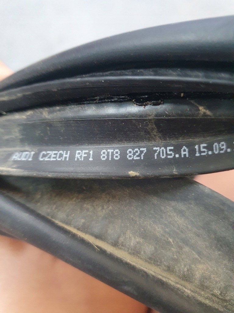 фото №1, Audi a5 sportback прокладка крышки задняя 8t8827705a