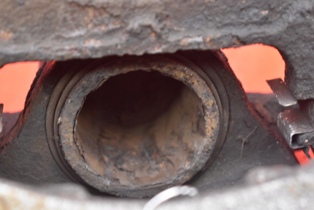 фото №9, Суппорт тормозной левый перед chevrolet hhr 1 i 2.4 b 172 km 05-11