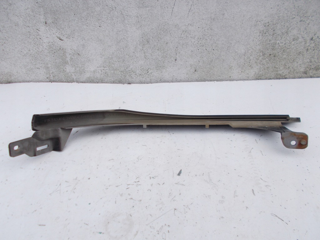 фото №4, Mitsubishi space runner молдинг pod фара фара