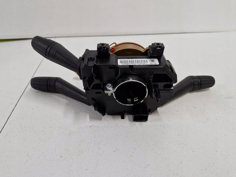 Fiat 500l переключатель подрулевой  переключатели лента шлейф 07355582710 Цена