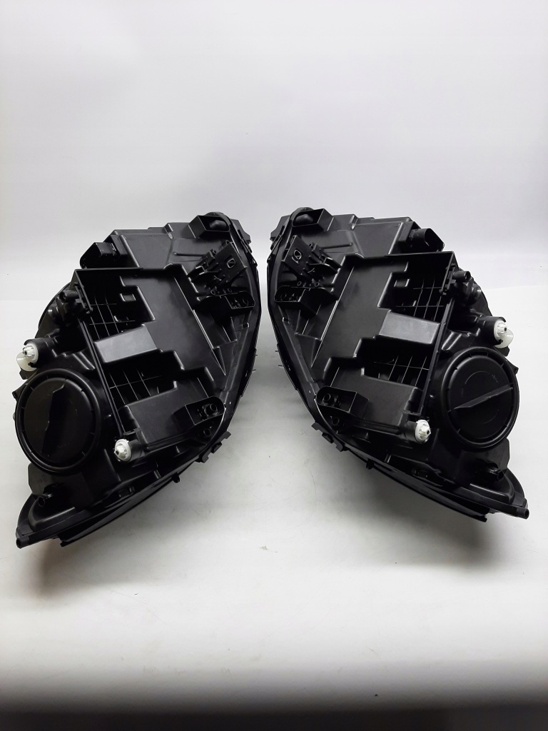 Mercedes gla лампы l+p a2479065701 a2479065801 Доставка