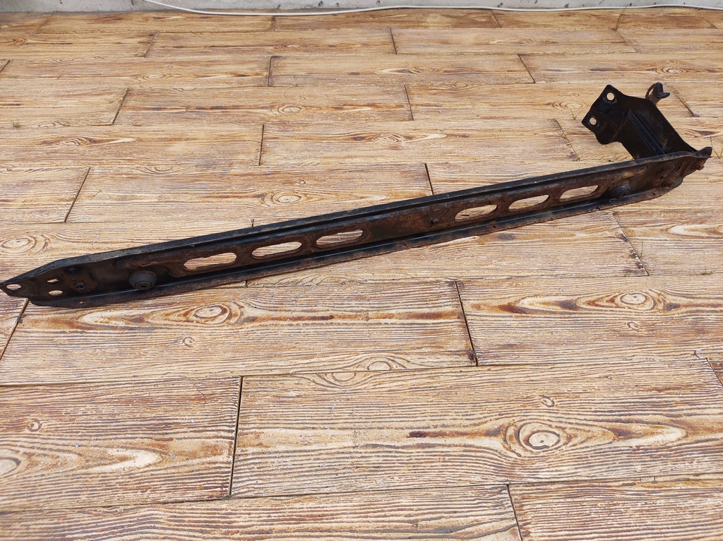 фото №12, Volvo v60 13r- балка pod радіатор