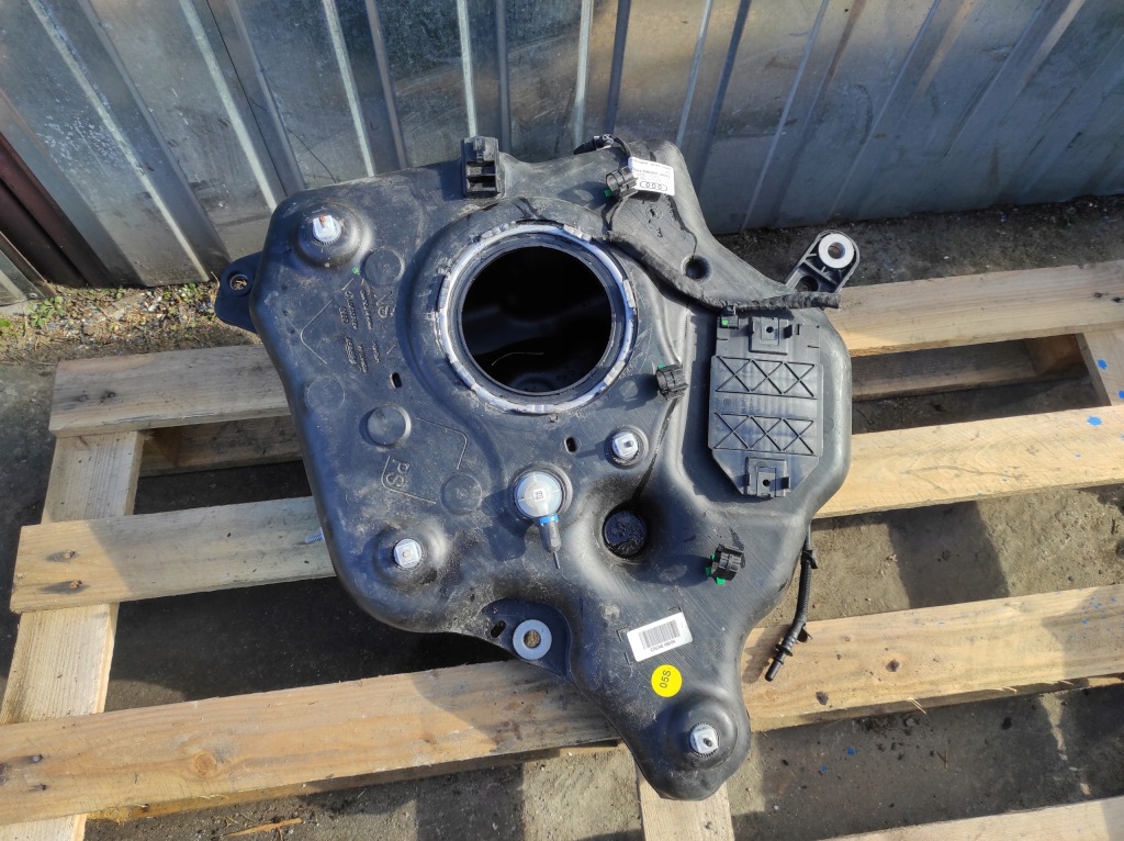 фото №1, Бак bak adblue audi a6 c7 4g0131877
