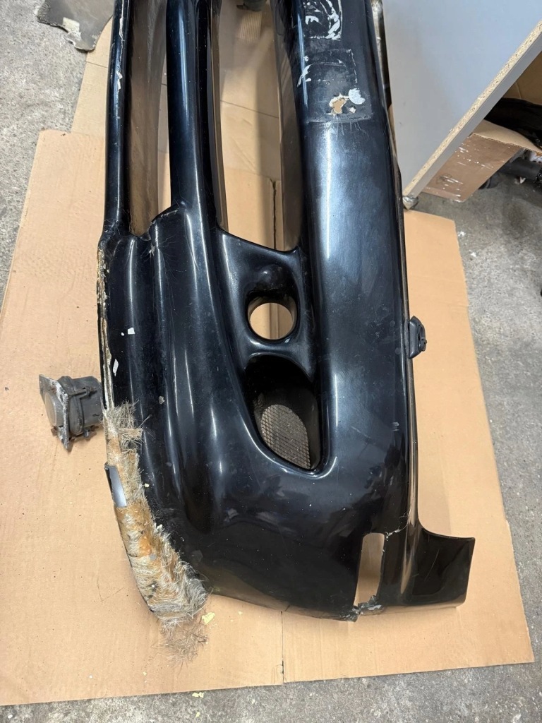 Бампер передний bmw z3 оригинальный hamann с освещение przeciwmgielnymi Недорого