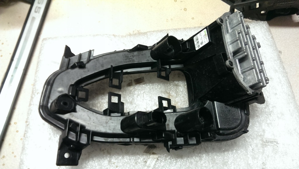 фото №10, Vw t-roc led противотуманная фара поворотник правый