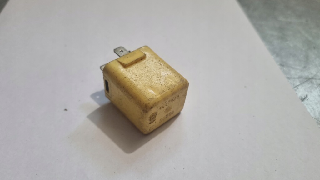 Купить Реле jeep chrysler 4687825