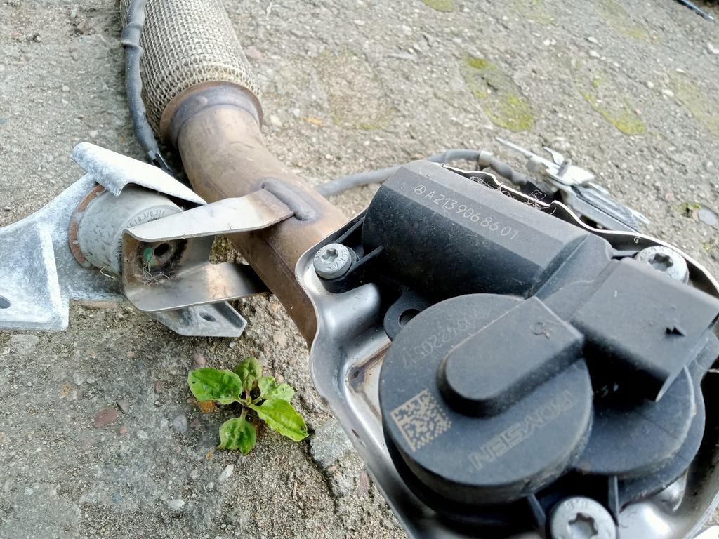 фото №9, Mercedes a w177 19r 1.5d выхлоп гаситель a0009058111 a2474910000 a2139068601