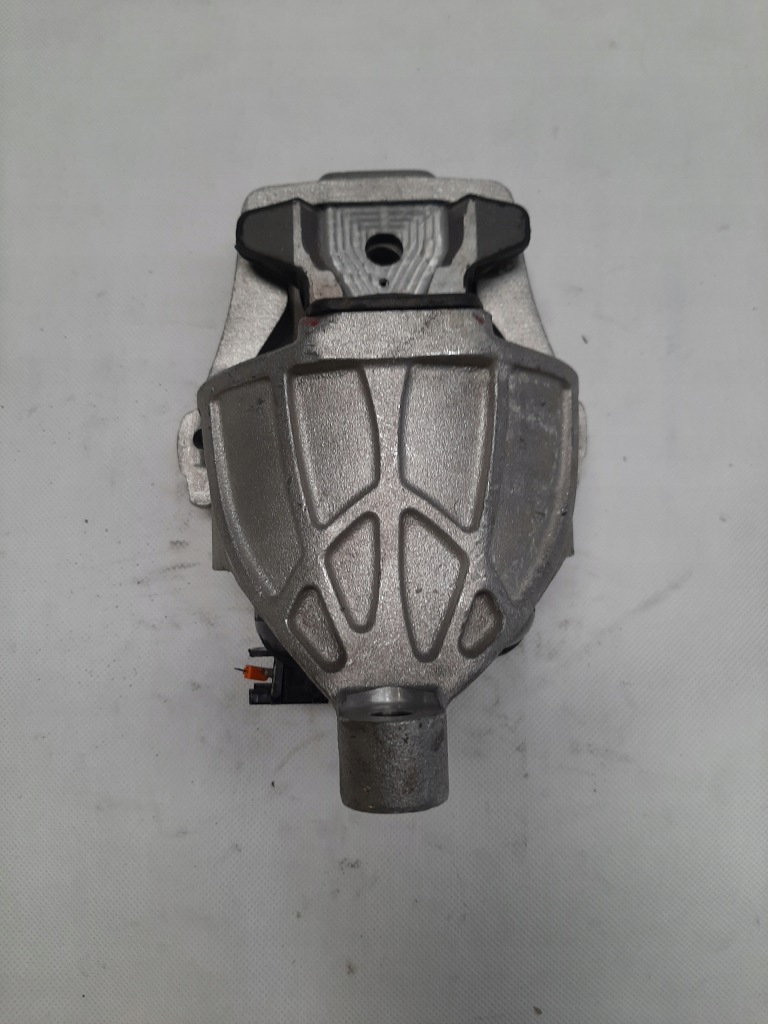 фото №1, Подушка двигателя audi a4 b9 a5 8w0199372