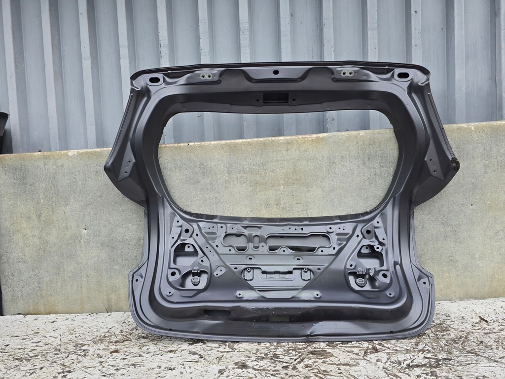 фото №10, Toyota yaris iv 4 крышка багажника крышка багажника