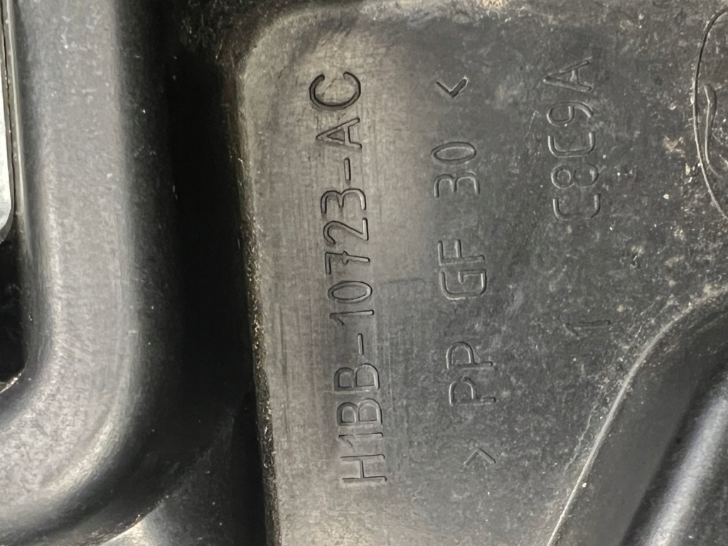 фото №4, Корпус основание аккумулятор ford fiesta mk8