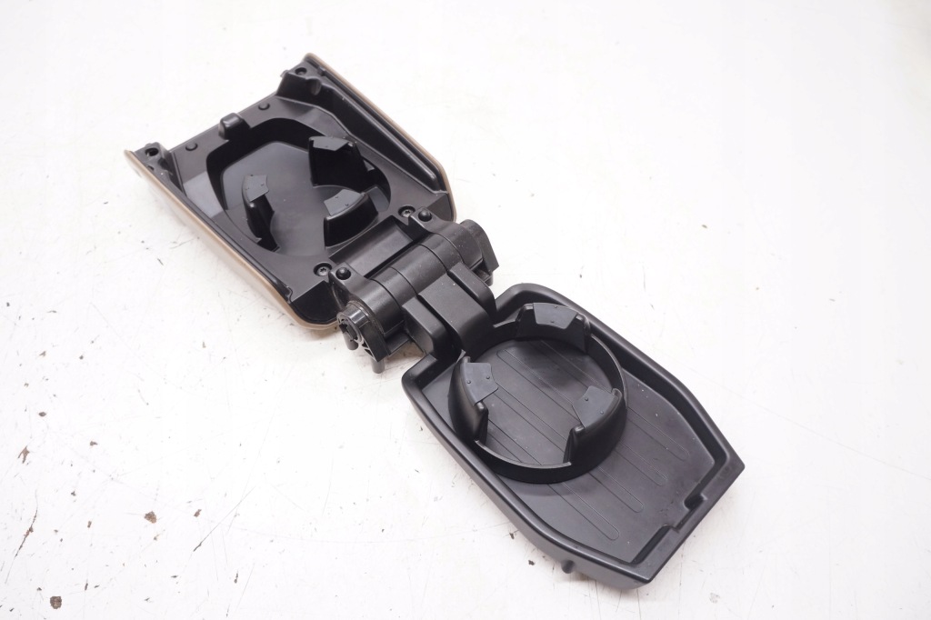 Підлокітник шкіряний середній підсклянник volvo v70 ii s60 i 30643895 Зі Шроту